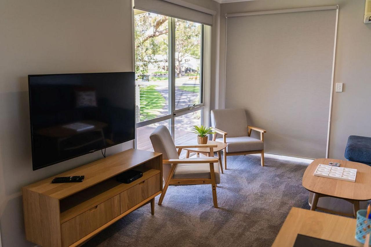 Mcmillans Of Metung Coastal Resort Екстер'єр фото